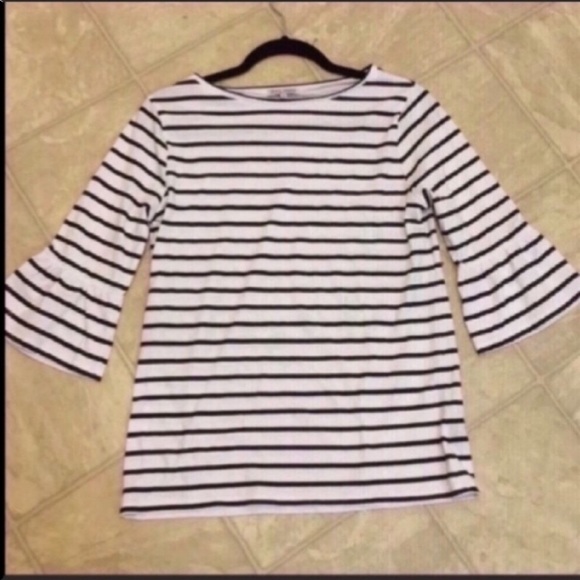 *NEW* Bell Sleeve Top - Picture 2 of 4